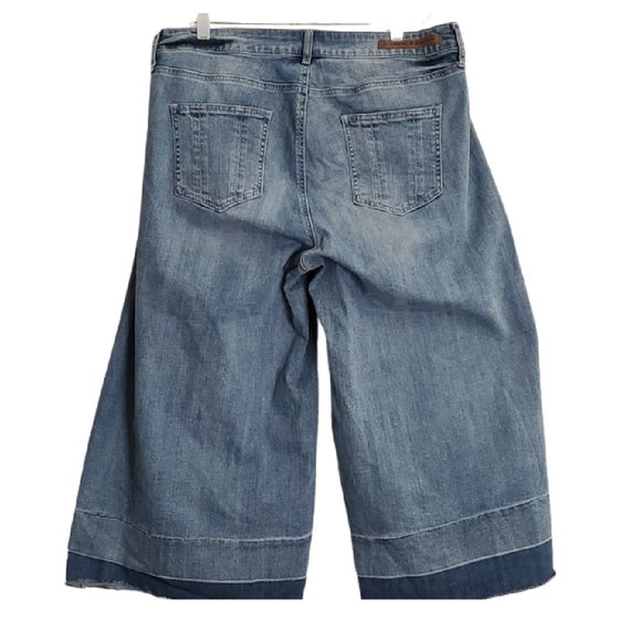 Light Wash Standards + Practices Raw Hem Wide Legged Crop Spring Denim Jeans - Picture 2 of 11